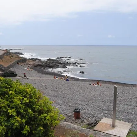 Esquina De Alberto N1 Con Wifi, Cerca De La Playa En - Es-279-3 *
