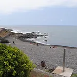 Esquina De Alberto N1 Con Wifi, Cerca De La Playa En - Es-279-3 *